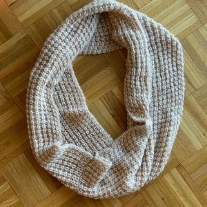 Chunky knit circle scarf